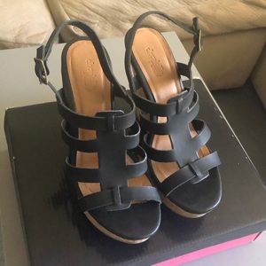 Black strappy wedges
